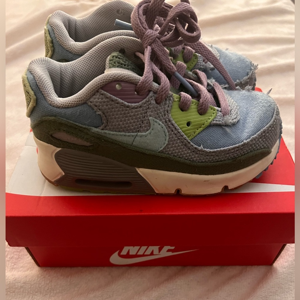 NIKE Air Max 90s